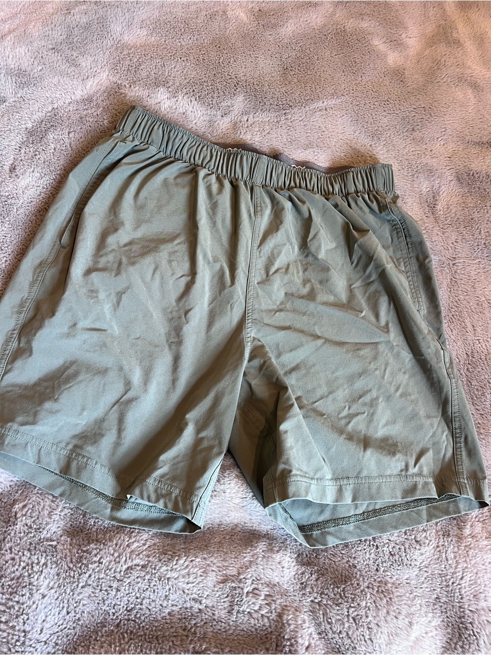 Free Fly Men’s Green Solid Bermuda Shorts Polyester Spandex Elastic Waist M